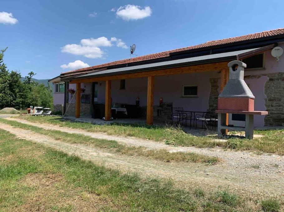Villa La Casa Sulla Collina Varsi Esterno foto