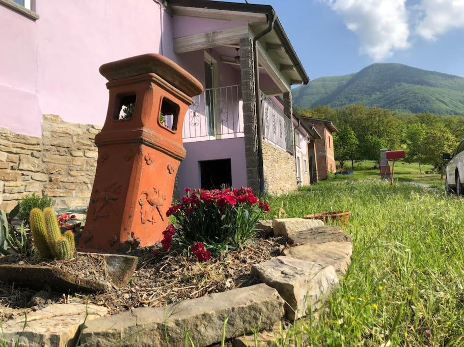 Villa La Casa Sulla Collina Varsi Esterno foto